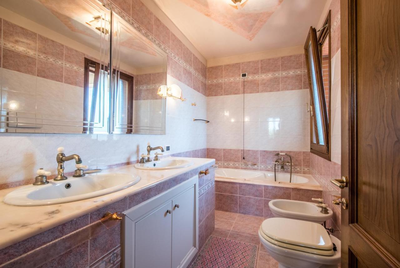 Villa Vanna - Certaldo Vico d'Elsa ภายนอก รูปภาพ
